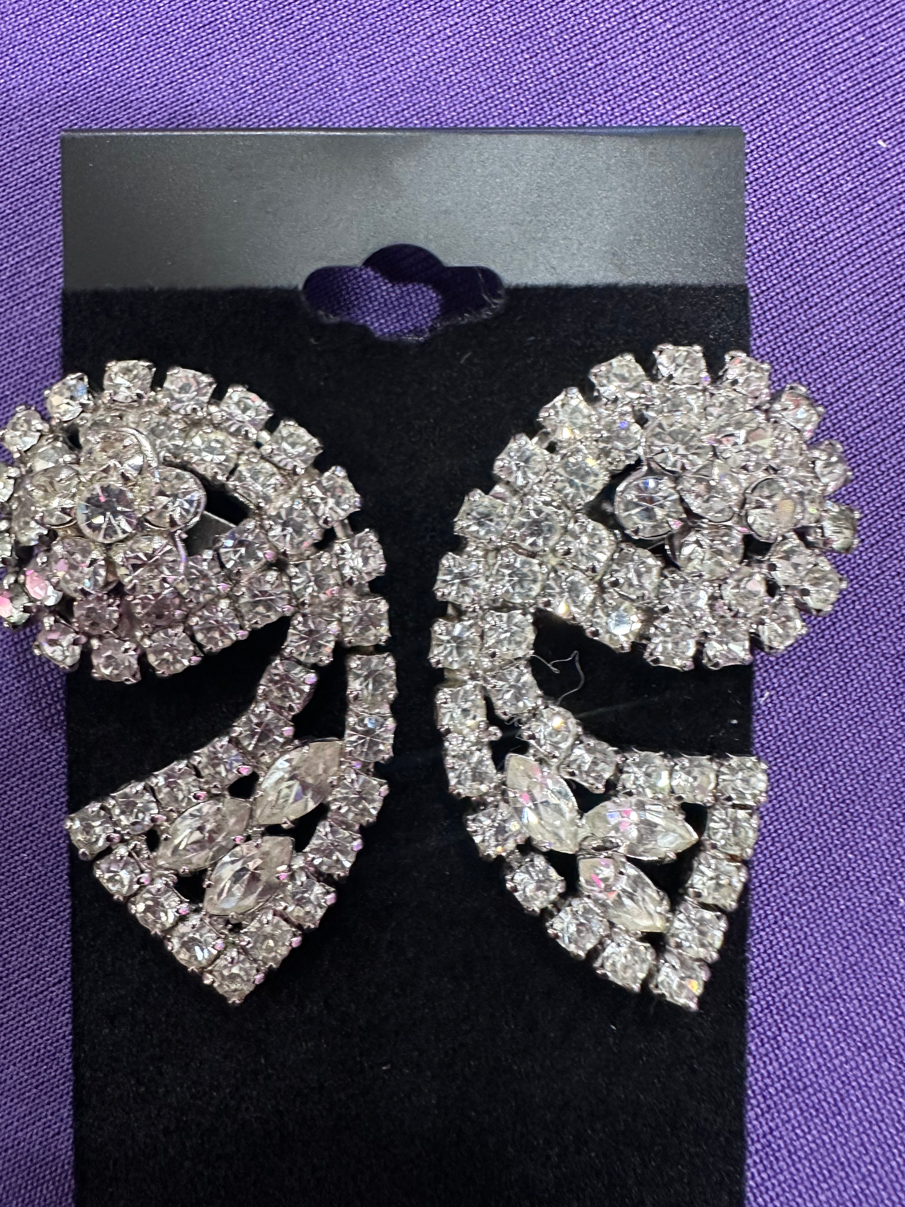 Vintage diamonds  studded earrings ( clip on)