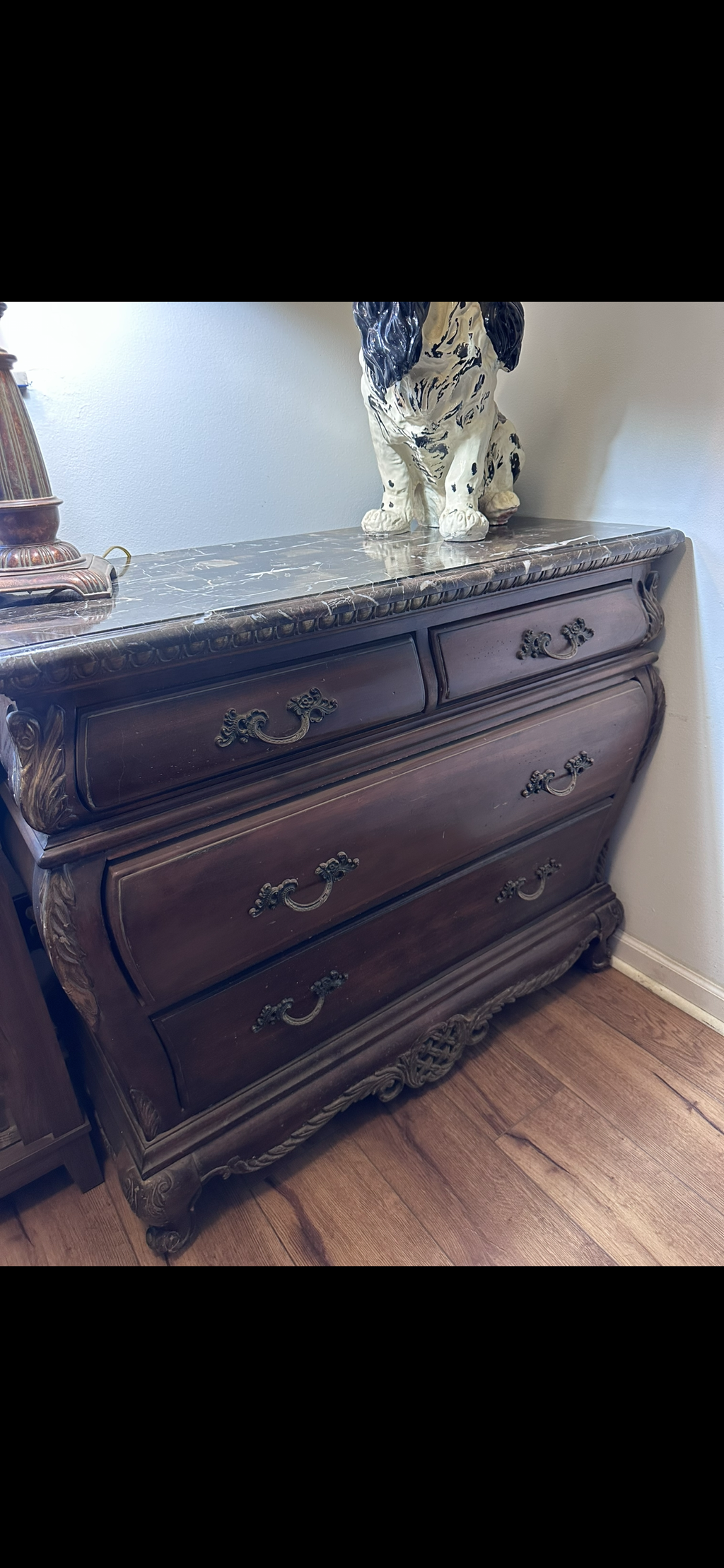 Bombe Chest /Vintage -Accent Chest- sold as a set ) 2 kathy ireland furniture In store pick up only ( one has a broken edge that you cannot see from the top)Velvet drawers