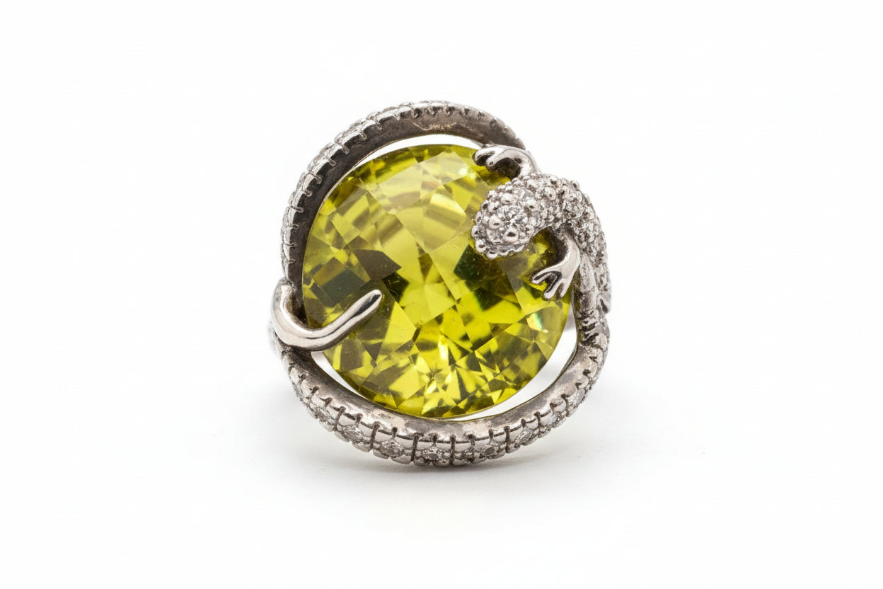 Unique Olive Ring - Size 7 - Vintage Style