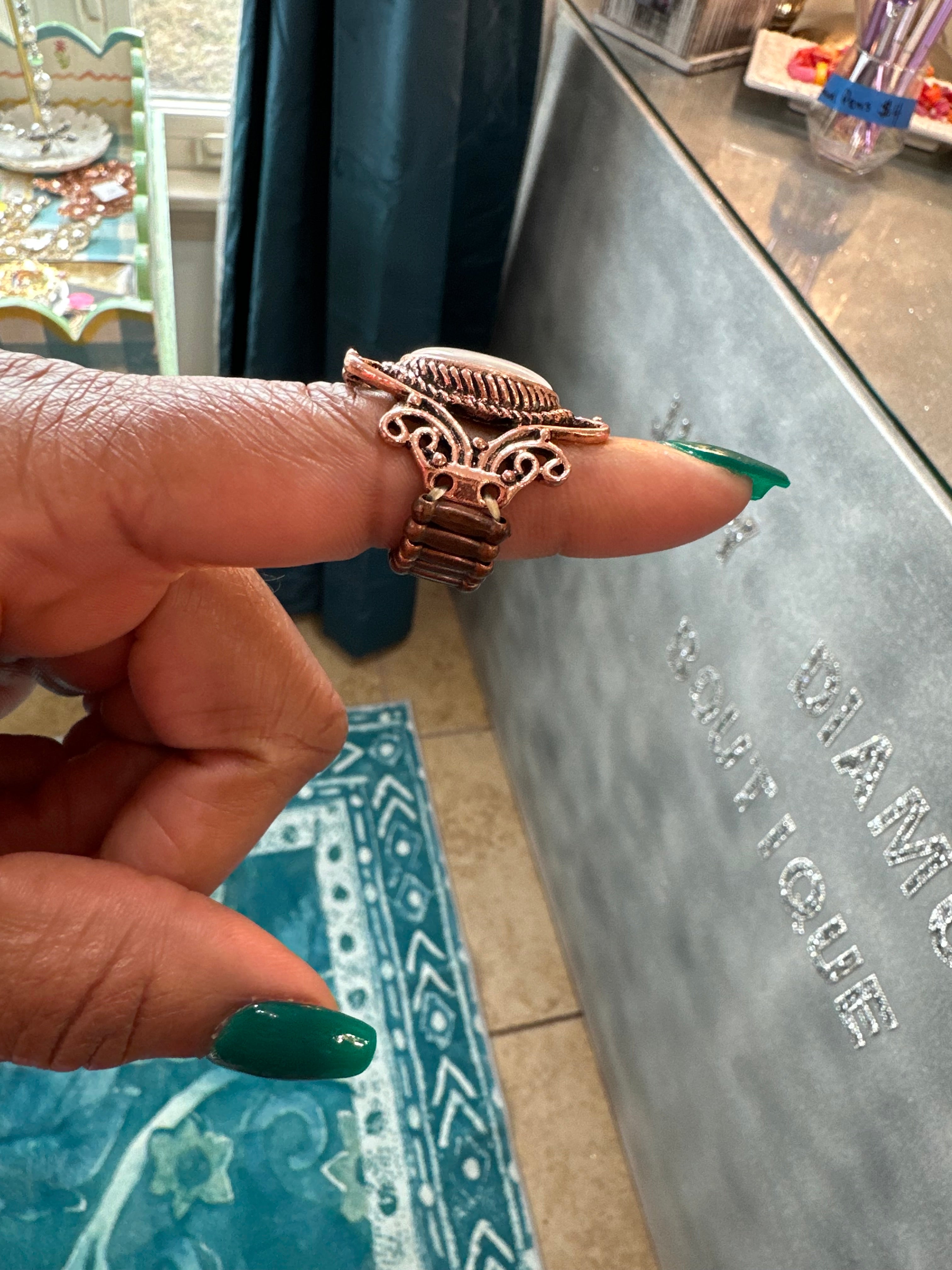 Cute Costume Ring - Size 9