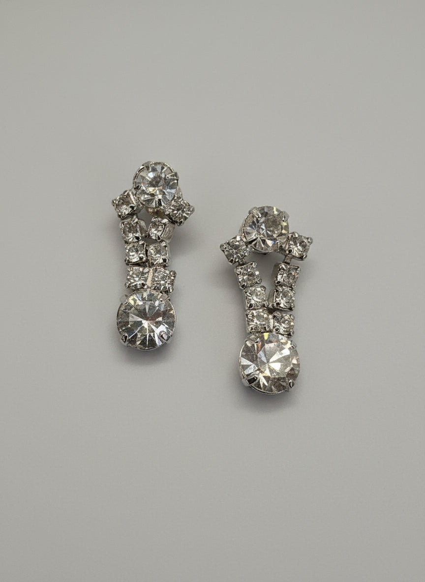 Small Diamond Stud Earrings - Elegant Classic